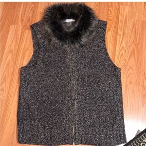 ALIA Faux Fur Cozy knitted vest
